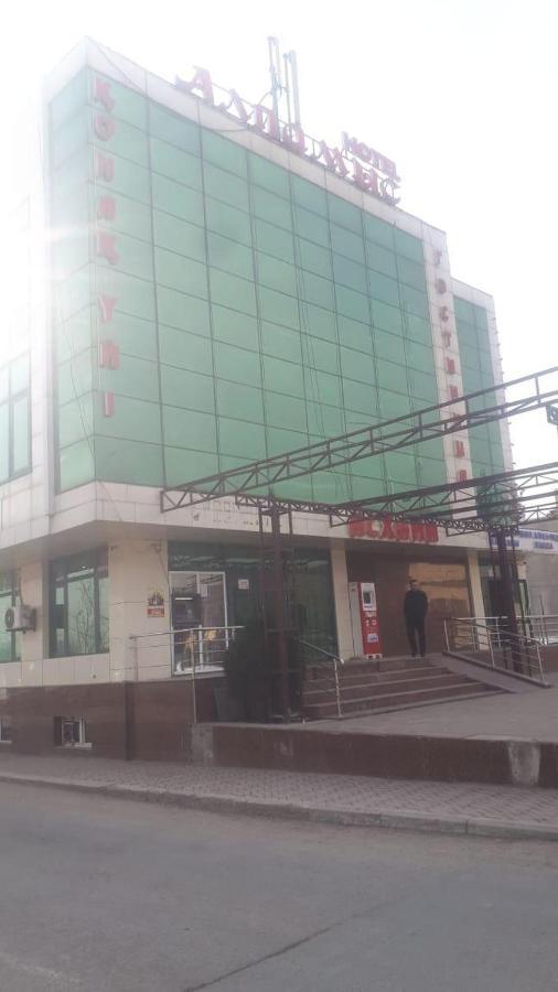 Alpamys Hotel Turkestan Turkistan Exterior foto